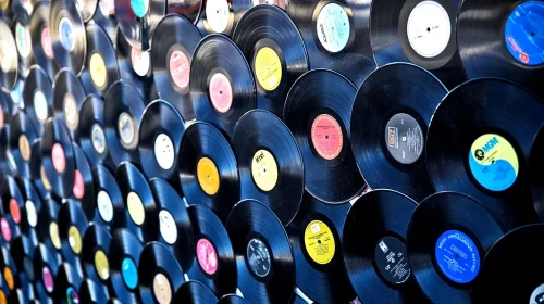 vinyl-records-on-wall_1600